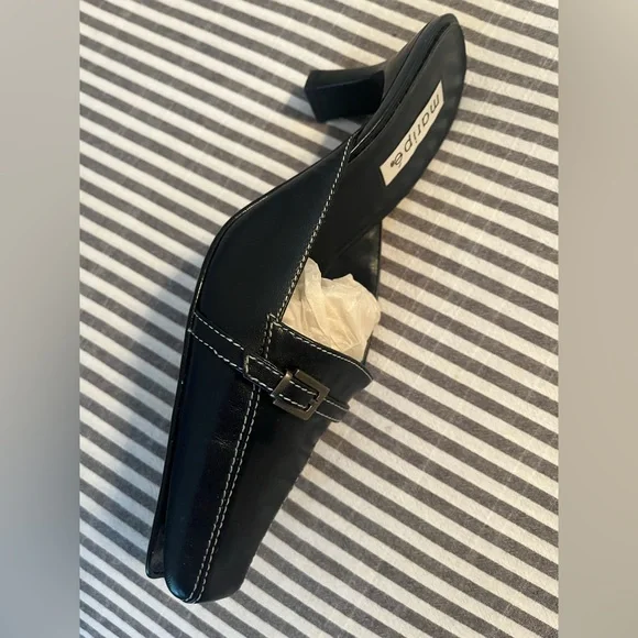 Mario’s Blue leather uppers slip on heels. Like new, in box. 2 1/4” heel - Picture 5 of 6